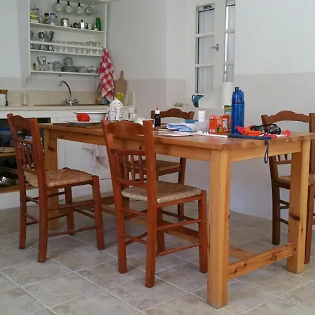 Heledoni House *