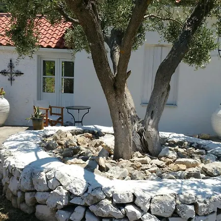 بيت للعطل Heledoni House